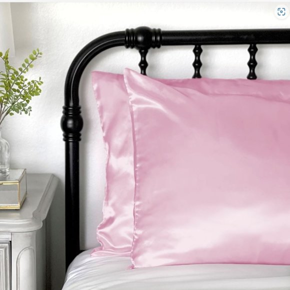 Morning Glamour - Standard/Queen 2 Pack Satin Pillowcases- PINK - Picture 2 of 4